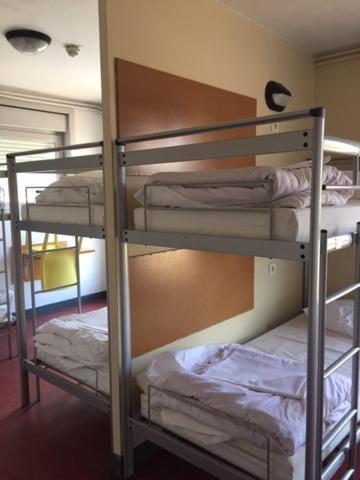 Auberge De Jeunesse Hi Grenoble Échirolles Esterno foto
