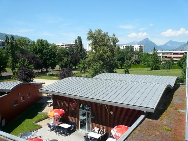 Auberge De Jeunesse Hi Grenoble Échirolles Esterno foto